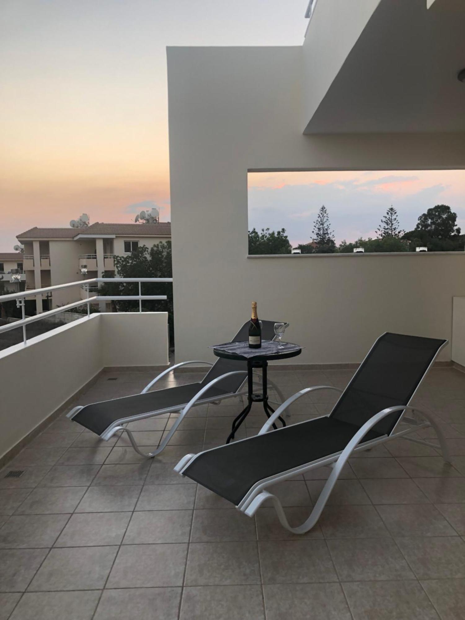 Nissi Elena -sunshine Apartment *